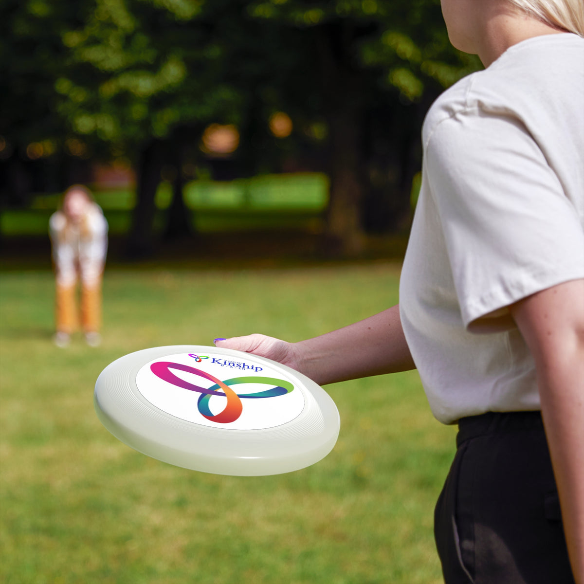 Kinship Frisbeescheibe – Gemeinschaft, die fliegt!